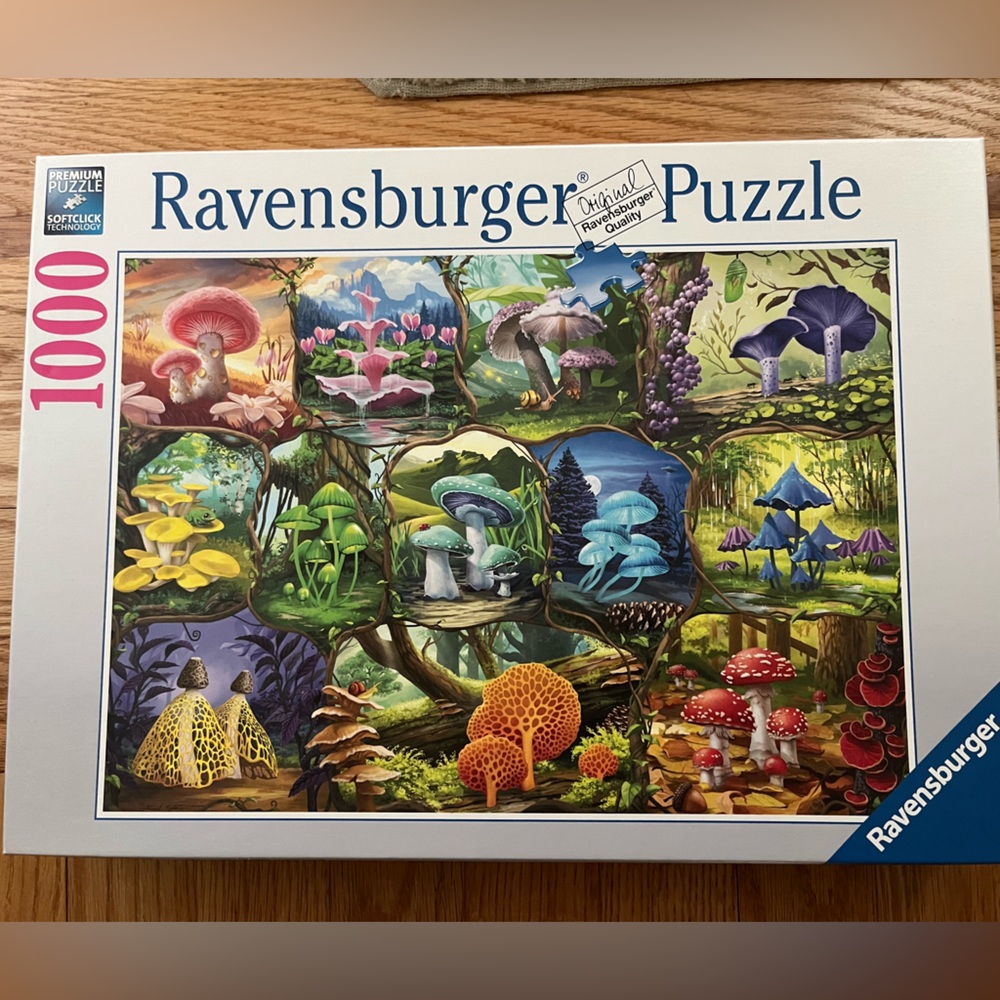 1000-piece Ravensburger puzzle - Beautiful Mushrooms